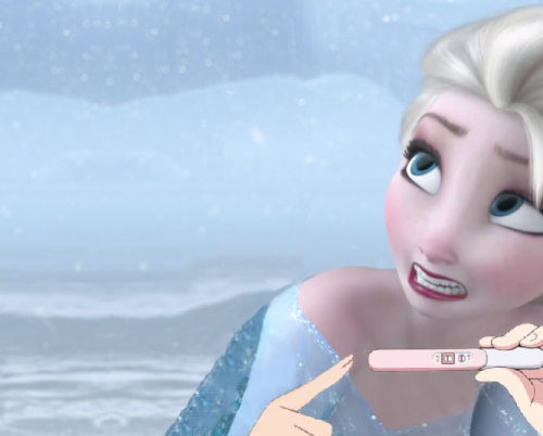 frozendailydose:  freudianslip13:  I did a Helsa version.  i just spIT MY WATER ~ Juliette§ 