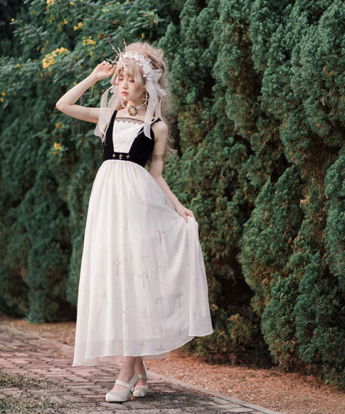 lolita-wardrobe:  【More Outdoor Worn Photos of LONG VERSION The Night Witch JSK】◆ LONG Version JSK Shopping Link >>> https://lolitawardrobe.com/lost-angel-the-night-witch-gothic-lolita-jsk-long-version_p4955.html