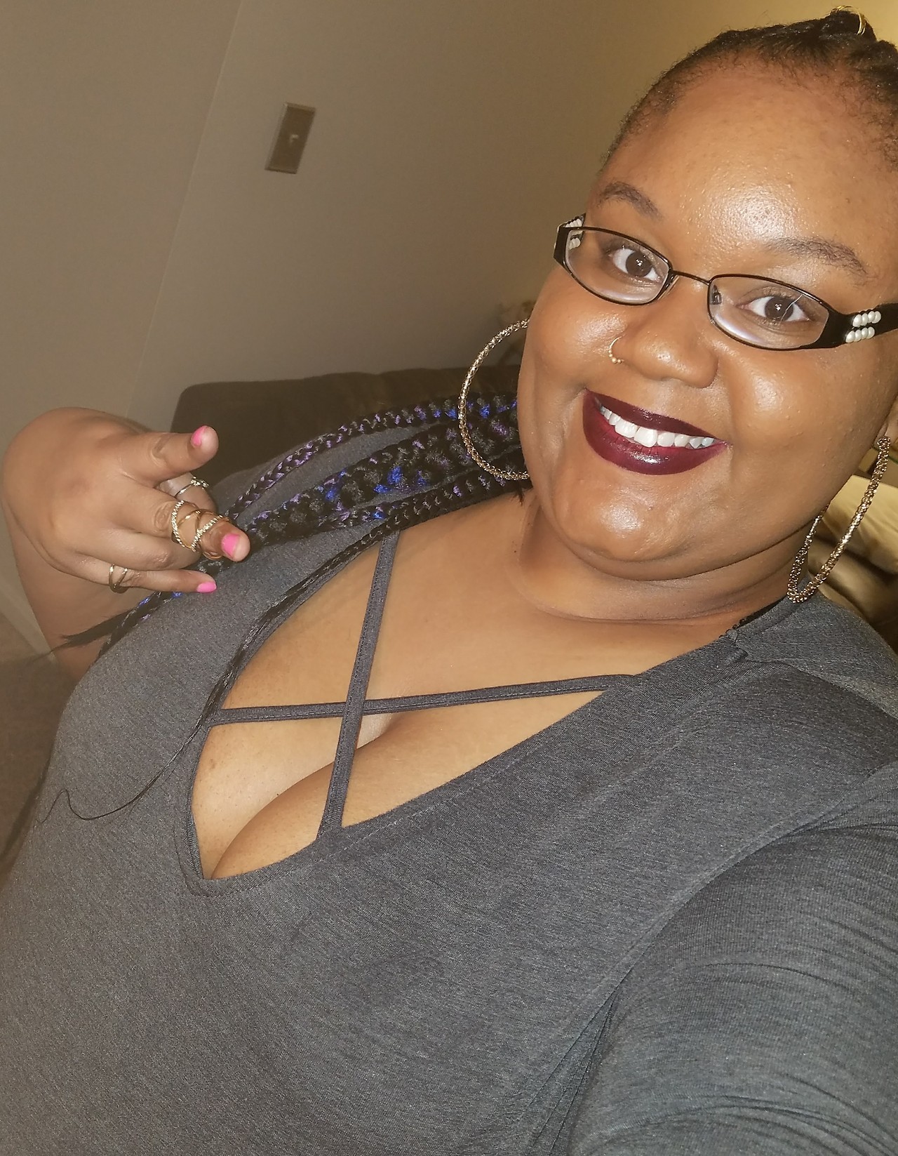 charismablu:  charismablu:  Last night shenanigans. Really digging my hair. ❤️