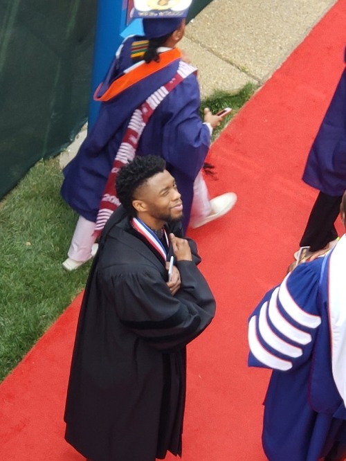 lickmetilllicecreammmm: ruinedchildhood: Photos of Chadwick Boseman still enjoying Wakanda Forever&h