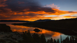 usauncovered:  Lake Tahoe, California - from dusk ‘til dawnOnly a three-hour road trip from San Francisco, Lake Tahoe is the second deepest lake in the USA.See 11 more jaw-dropping US mountain towns.