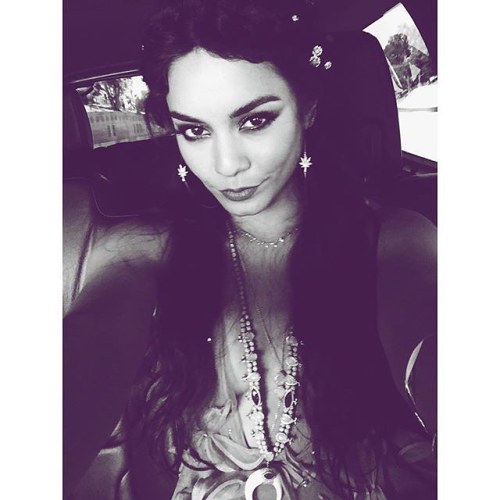 vanessahudgens - #tbt to the VMAs