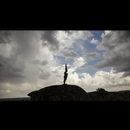 Late summer photo shoot of my Neolithic Venus. I took the piece to the “Côa” river valle