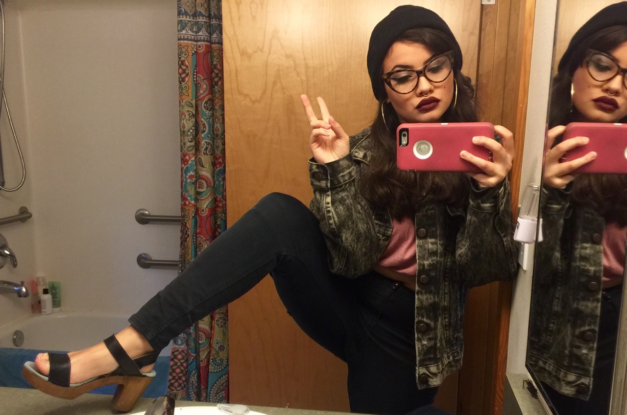 pandulceputa:  about to take my law final and I am v upset