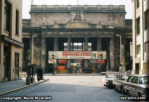 route22ny:The last days of the original Penn Station.  Top photo circa 1963 from the collection of t