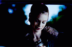 sweetfaeedits:  fae’s ships (in no particular order)  Lissa/Rose (Vampire Academy)