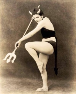 jurassic-parker:  1920’s Devil Costume 