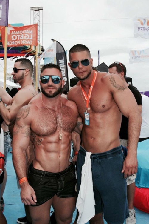 cuddlyuk-gay:    I generally reblog pics of guys with varying degrees of hair, if you want to check out some of the others, go to: http://cuddlyuk-gay.tumblr.com  