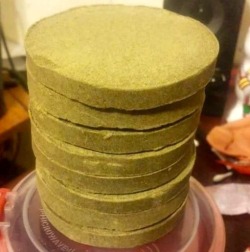 skunktastic:  Kief porn 1.0 🔥  💨 