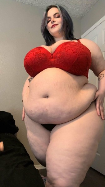 jiggle-watts:honeybiscuit20OnlyFans porn pictures