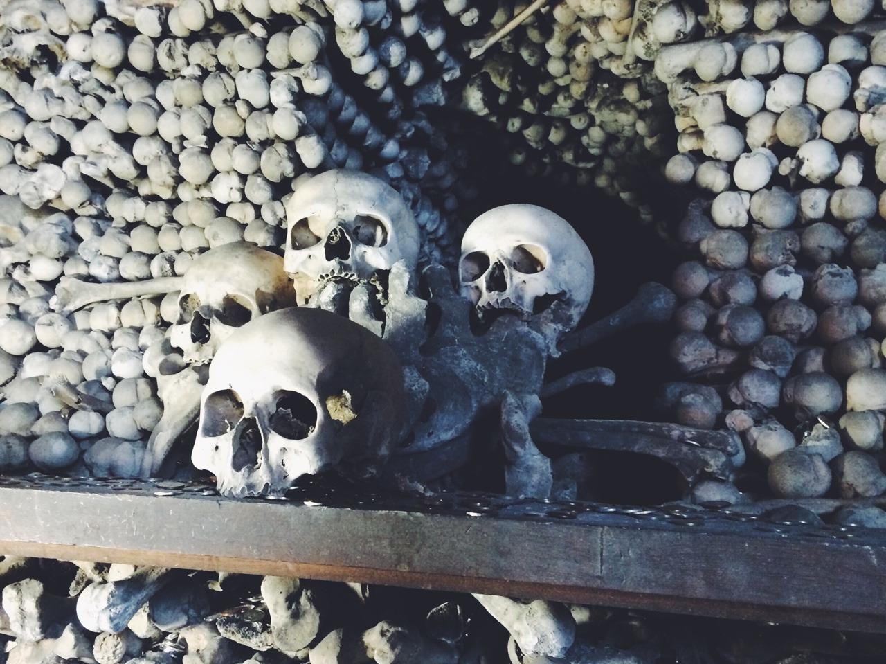 nikki-abbate:  The Sedlec Ossuary.