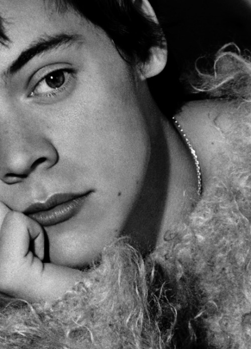 hstylesgallery:Harry for Another Man Magazine. (photo by Alasdair McLellan) 