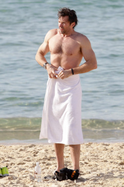 shirtlessmalecelebs:  Hugh Jackman