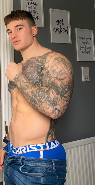 kt1700:I AM STUD&hellip;