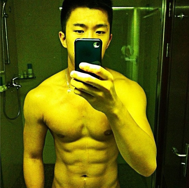 bbbtm13:  Hot Malaysia pilot (?), Elvan. I can imagine the hot chest and abs underneath