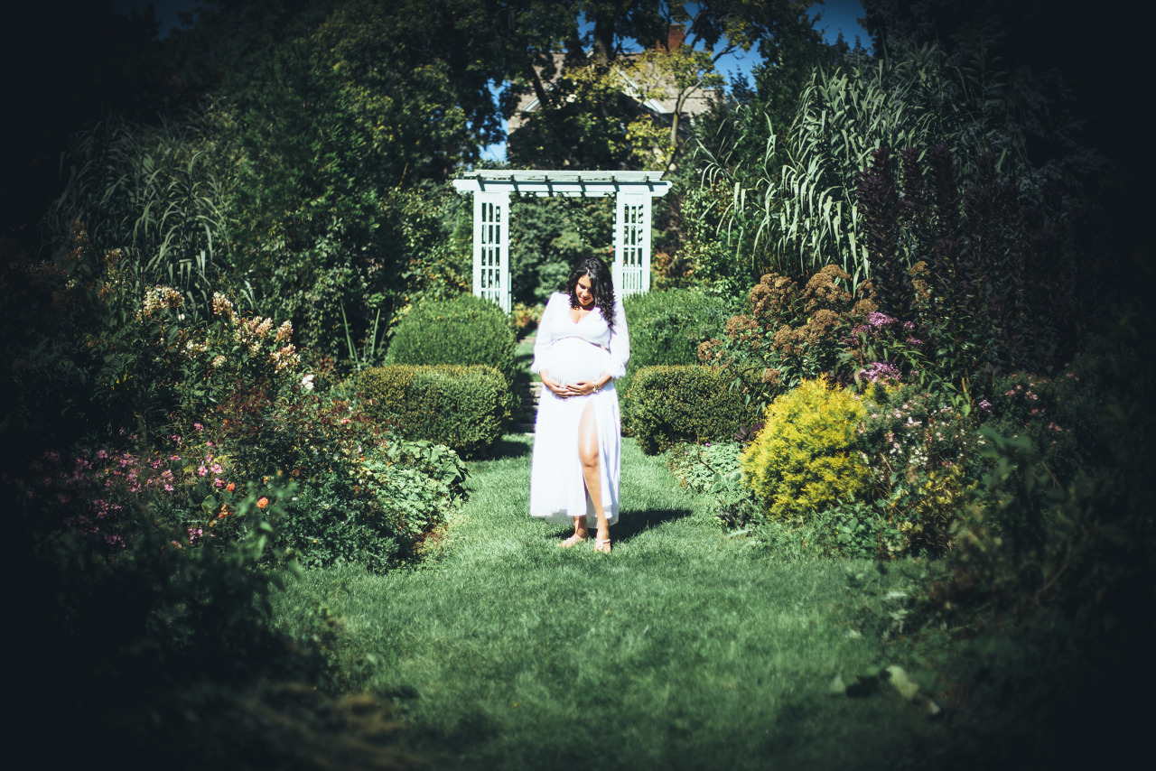 bryantsupreme:  Today’s Maternity Shoot Bryant|DIGITAL Photography.  me next. :)