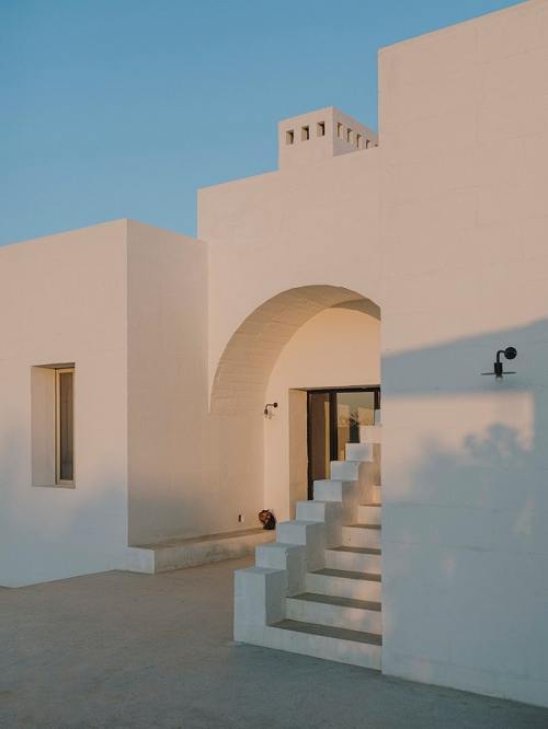 Villa Cardo in Puglia Designed by Andrew Trotter – Hotels & Resorts –  Travel – Design. / Visual