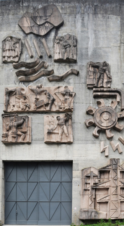 archatlas:  Saltos del Navía Carlos Copertone [via]