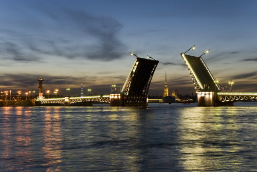 Bridge - White Night&ldquo;Bridge - White night&rdquo;. Photo by Yifeng Wang.Discover stunni