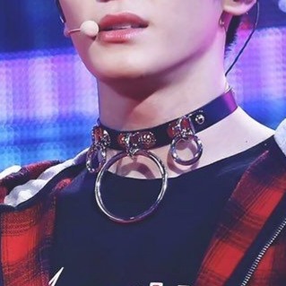 Taeyong + Chokers