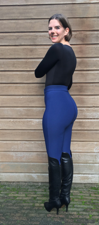 tabitafix: Stephanie Wolf a.k.a. Tabita Fix - wearing my tight blue riding pants and playing with my