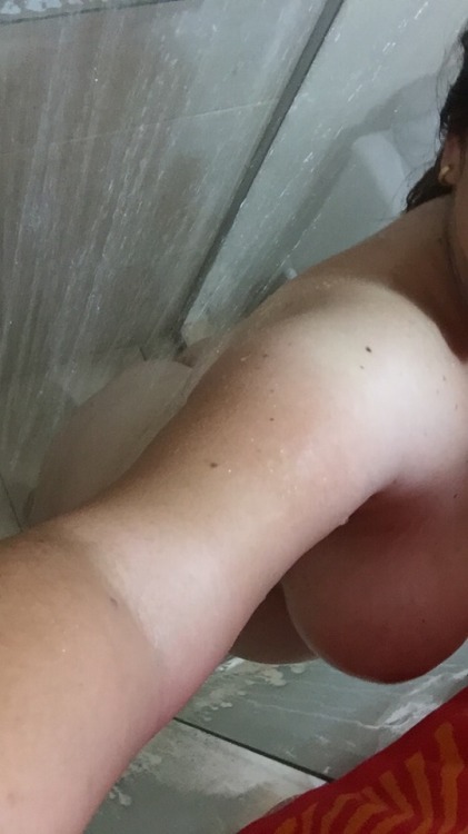 brazilianboobs: Instagram: confidenttobe  Snapchat: confidenttobe &amp; theteasegirl  Twitter: c
