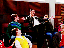 sophisticatedloserchick:favorite glee character meme » five outfits (3/5)