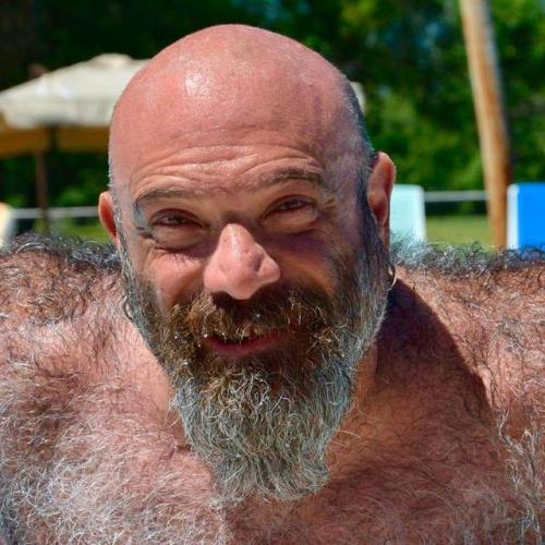 yummy1947: pumpdog:  kingfather1962: Back Hair Nick #backhair Shave Nothing! Ever!!! Cheers   This g