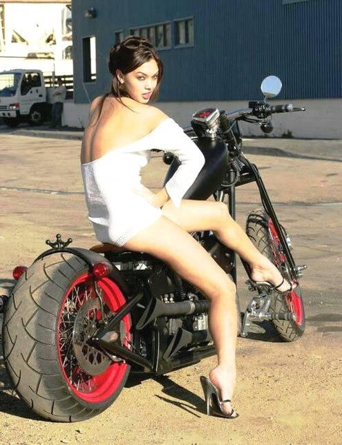 hot-biker-girls:Biker Girl