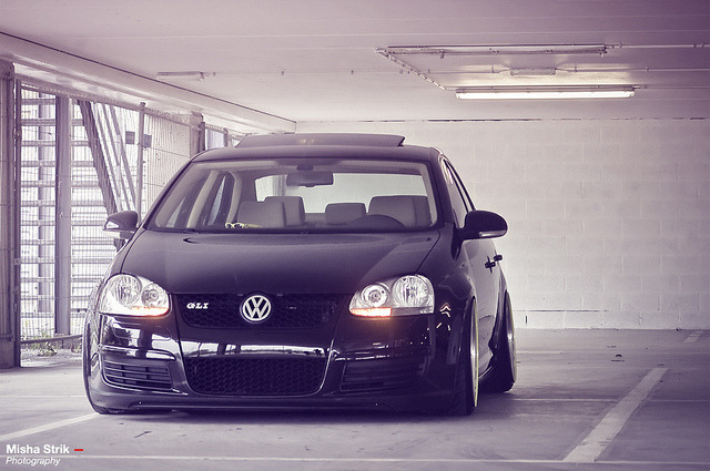 euro-sluts:  Awesome mk5 Gli