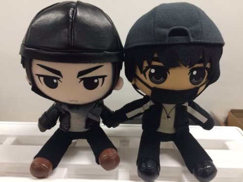 New YOI plushies from GIFT: Barcelona set featuring motorbike Yuri & Otabek and Phichit!!*Screaming on the inside*