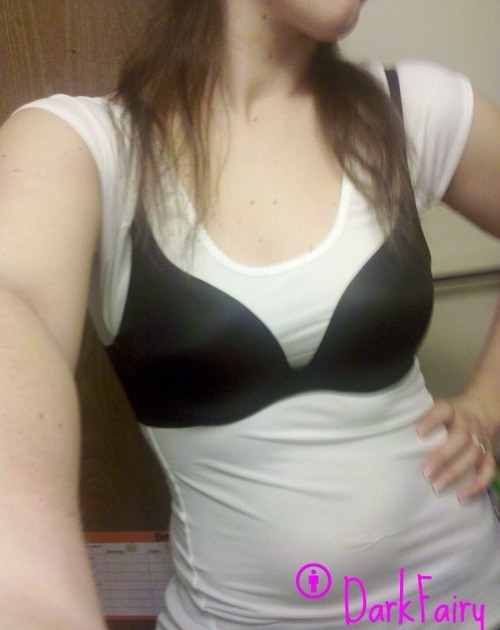 byufan1978: peterpivot:   ldswifepanties:  Byu  junior  Very nice   Love her black bra and garments 