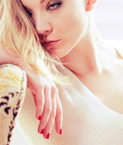 xenobotanista-deactivated201503:  HOW TO DATE ME by Natalie Dormer 