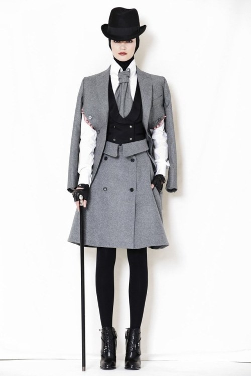 Alexander McQueen, pre-fall 2009