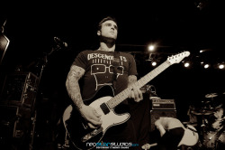 connormcfarland989:  Stick to Your Guns by Henry Chung | neostarstudios on Flickr. 