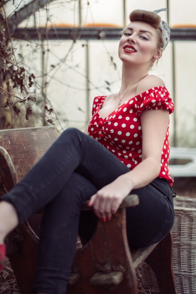 pinuppost:  Lullsbaxter (Louise Johannesson) Photo By: Darryl J Dennis Hair And makeup