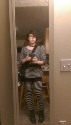 kittfiev:  Stripes!!! I love the color grey