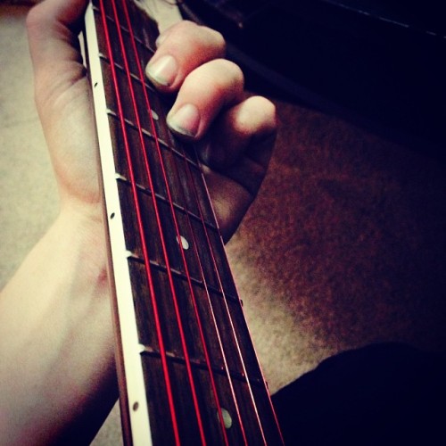 RED. My guitar strings are RED. What other magical things in the universe am I oblivious to? #color 