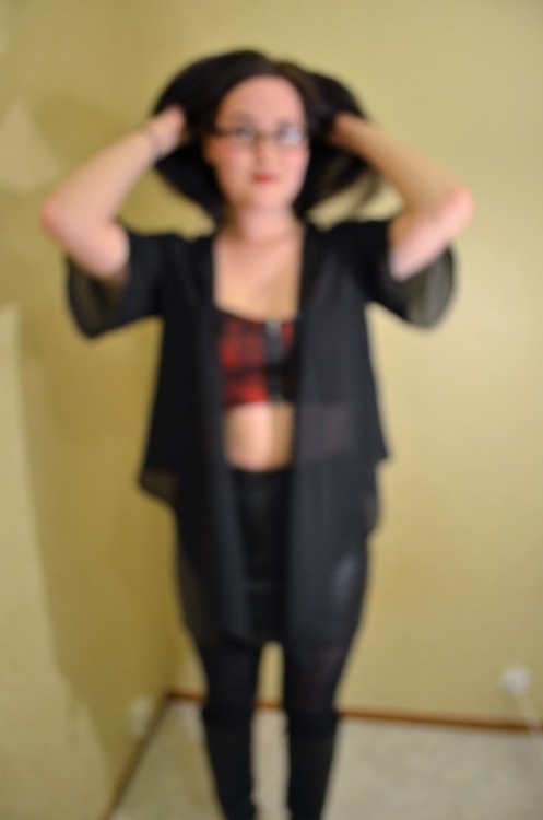 morganathewitch:Omg, I found some old and blurry selfies. !!!! ???? !!!! ?? !!!!!!You are so gorgeou