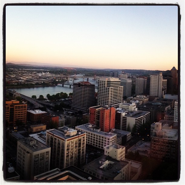 brianwestbrook:  #portland #pcg #oregon #sunset #view #hometown #dinner (at Portland