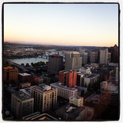 brianwestbrook:  #portland #pcg #oregon #sunset #view #hometown #dinner (at Portland City Grill)