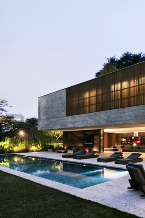 zonaq:  Ipês House | MORE 