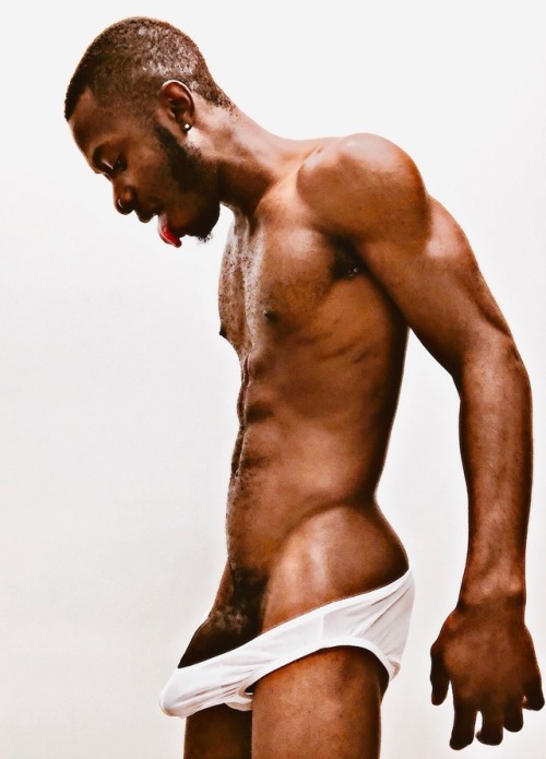 armyboii11inch: bimcannon: Ice Drippin Cold Sweat  All day licking……