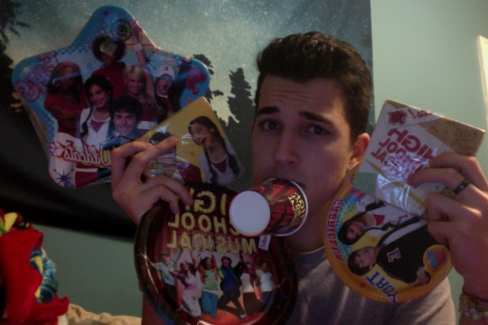 zackisontumblr:  zackisontumblr:  zackisontumblr:  i have a bunch of high school musical party supplies who wants to party with me  we’re all in this together    3 years later…  @sft425