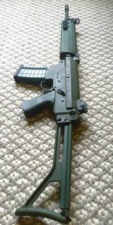 gunrunnerhell:AK5Not something you see everyday in the U.S, an AK5 build that used an FN FNC as the 