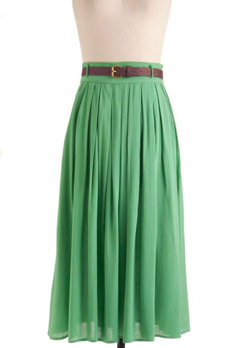 Swish and Spin Skirt in Green