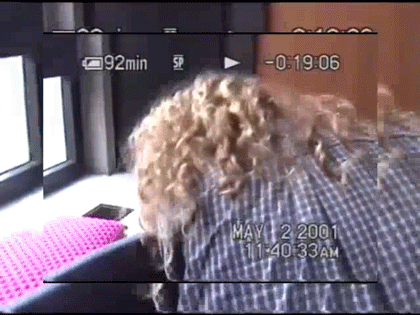 tuskegeejetter:  louieisdead:  Curly Hair Emi   shawdy