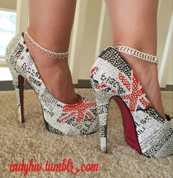 indyhw:  #milf #hotwife #heels #anklet 