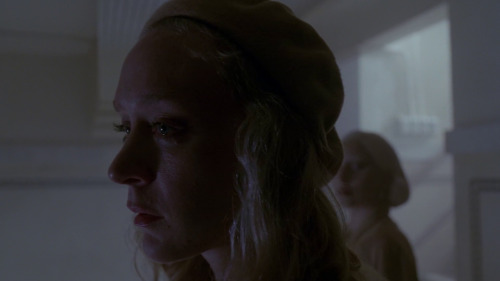 Screen caps of Chloë Sevigny in American Horror Story: Hotel episode 5.04 &ldquo;Devil’s Night&rdquo