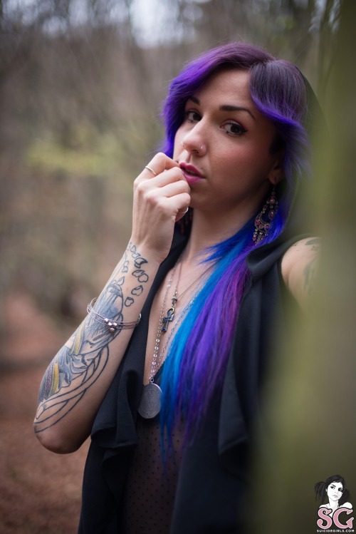 Porn Pics past-her-eyes:    Tifereth Suicide  tifereth.suicidegirls.com